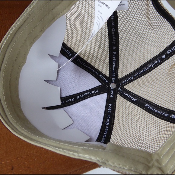 Marmot Retro Embroidered Fine Wale Corduroy Trucker Hat Mesh Cap NWT - Picture 9 of 9